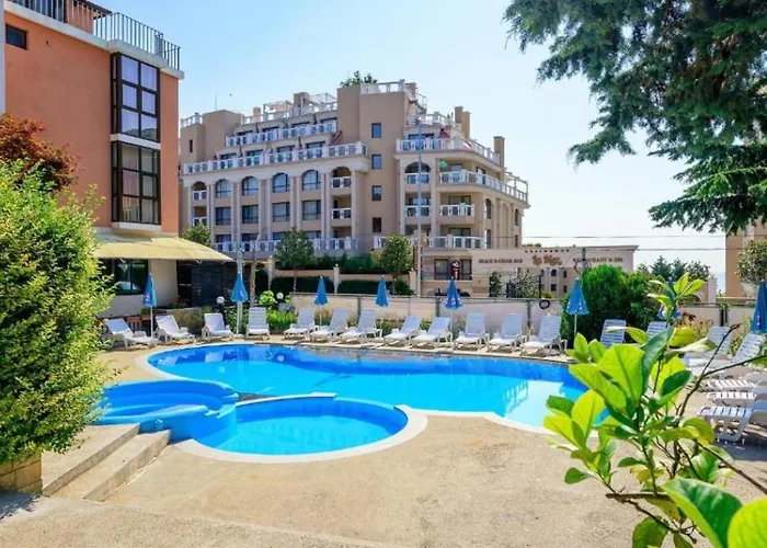 Cote D\'Azur Apartment In Varna With Amazing Sea View